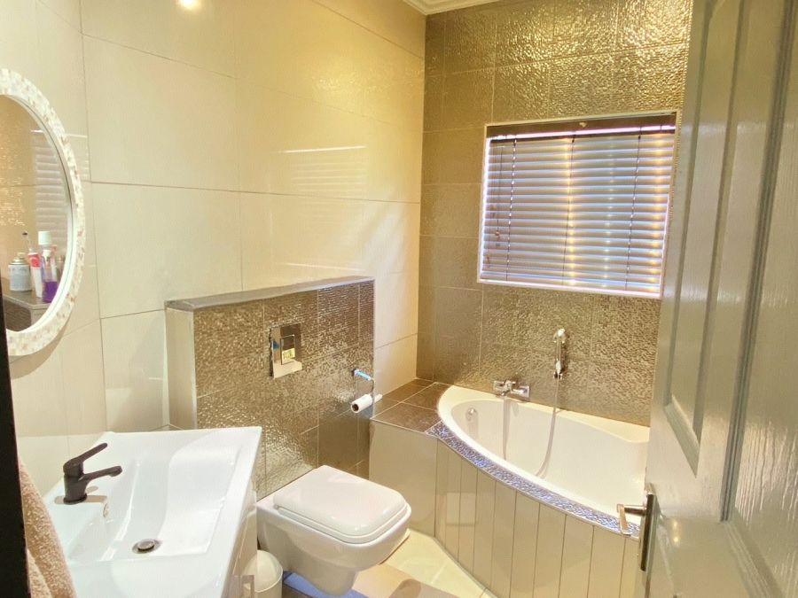 3 Bedroom Property for Sale in Vaalpark Free State